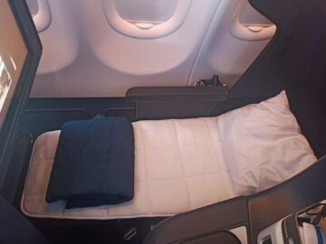 Condor Airbus A330neo Business Class Bett 3