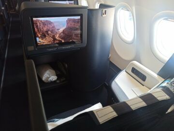 Condor Airbus A330neo Business Class Sitz 2