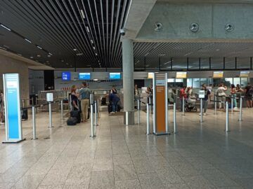 Condor Frankfurt Flughafen Check In Business Class