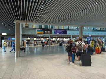 Condor Frankfurt Flughafen Check In Halle C