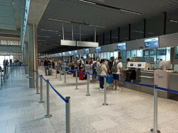 Condor Frankfurt Flughafen Check In Us Fluege