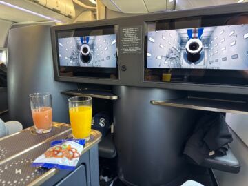 Korean Airlines Business Class Airbus A321neo Welcome Drink Snacks