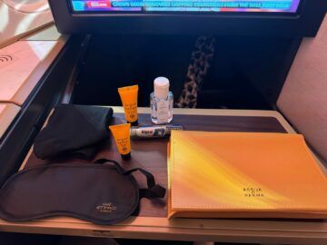 Etihad Airways Business Class Airbus A350 1000 Amenity Kit Inhalt