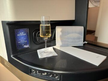 Etihad Airways Business Class Boeing 787 Welcome Drink