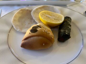 Etihad First Class Apartment A380 Essen Mezze 2