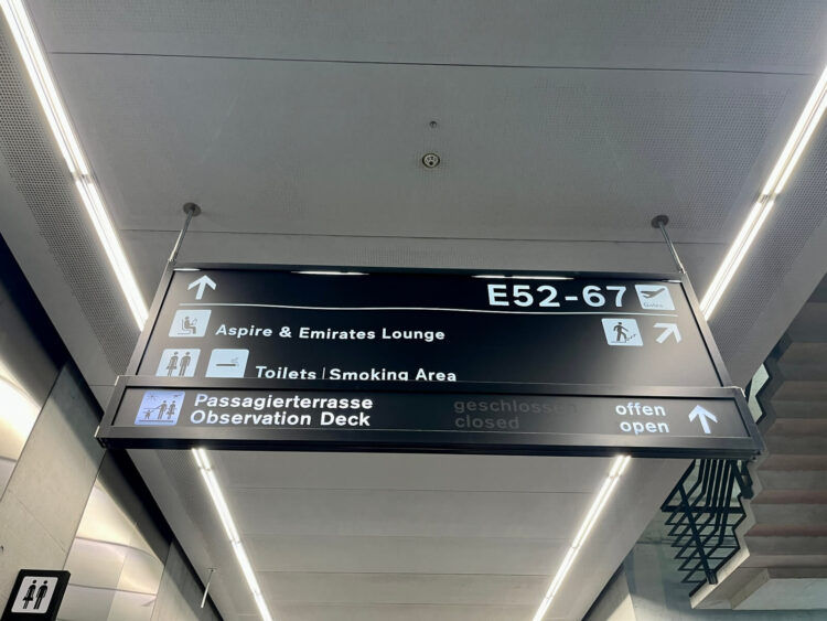 Emirates Lounge Zuerich Wegweiser