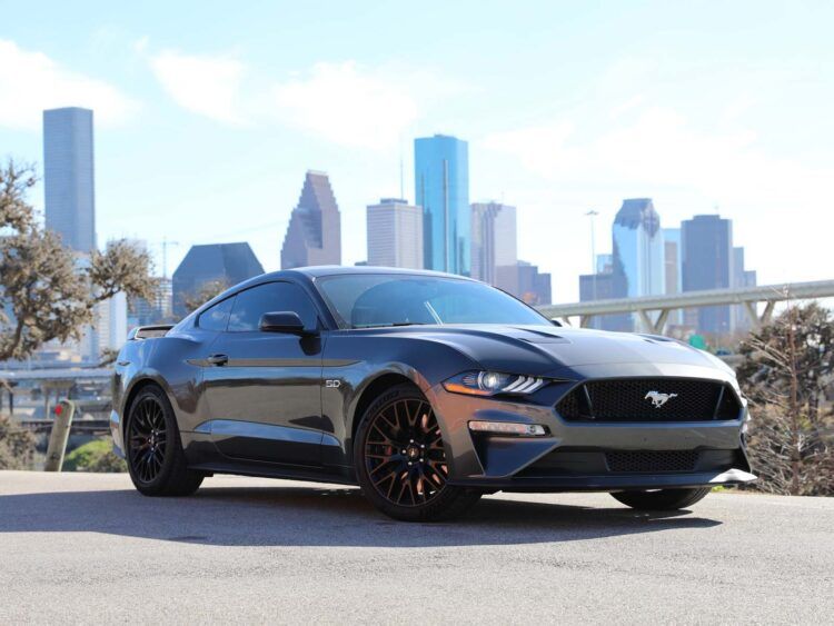 Avis Mietwagen Ford Mustang