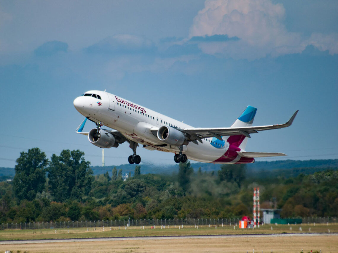 Eurowings A320 Dus Tim Dennert Unsplash
