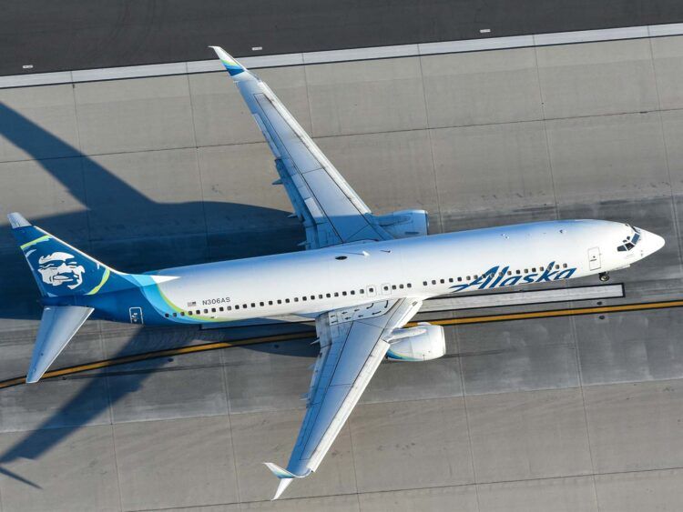 Alaska Airlines 737 Unsplash