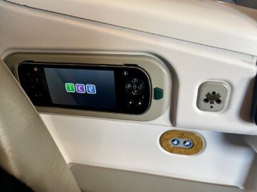 Emirates Boeing 777 300er Business Class Controller