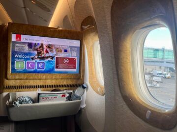 Emirates Boeing 777 300er Business Class Fenster