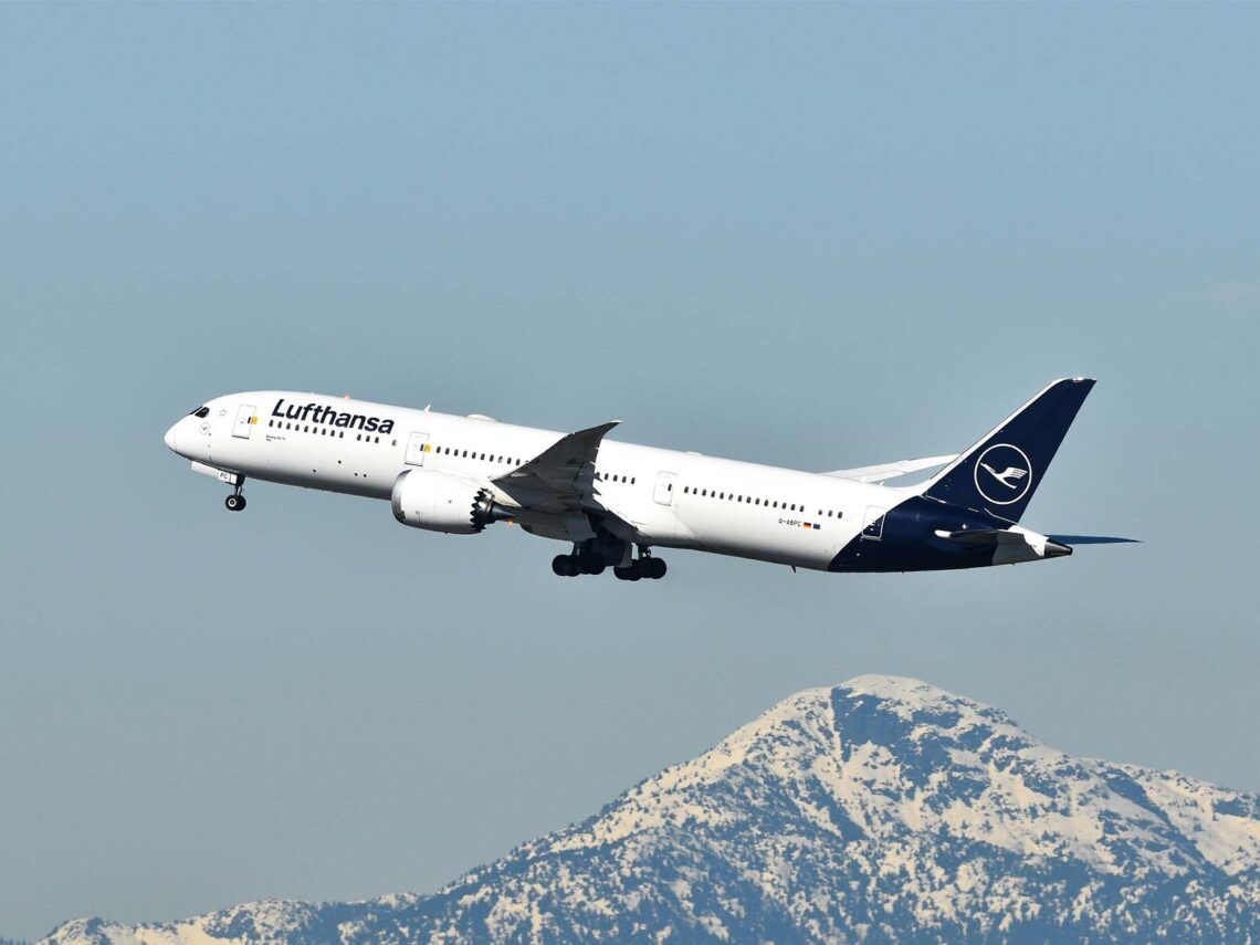 Lufthansa Boeing 787 Unsplash