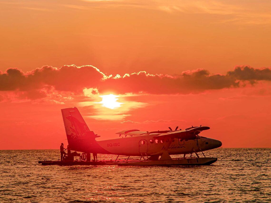 Malediven Wasserflugzeug Unsplash