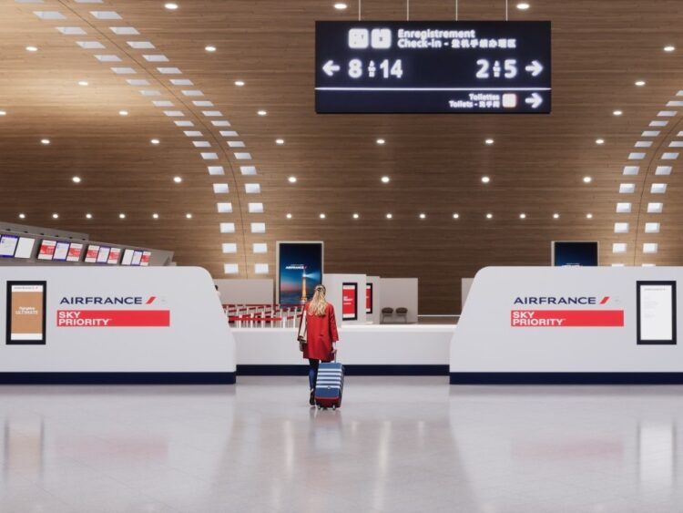 Air France Skypriority Check In Paris Titelbild Copyright