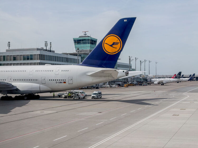 Lufthansa Airbus A380 Flugzeug Muc Flughafen