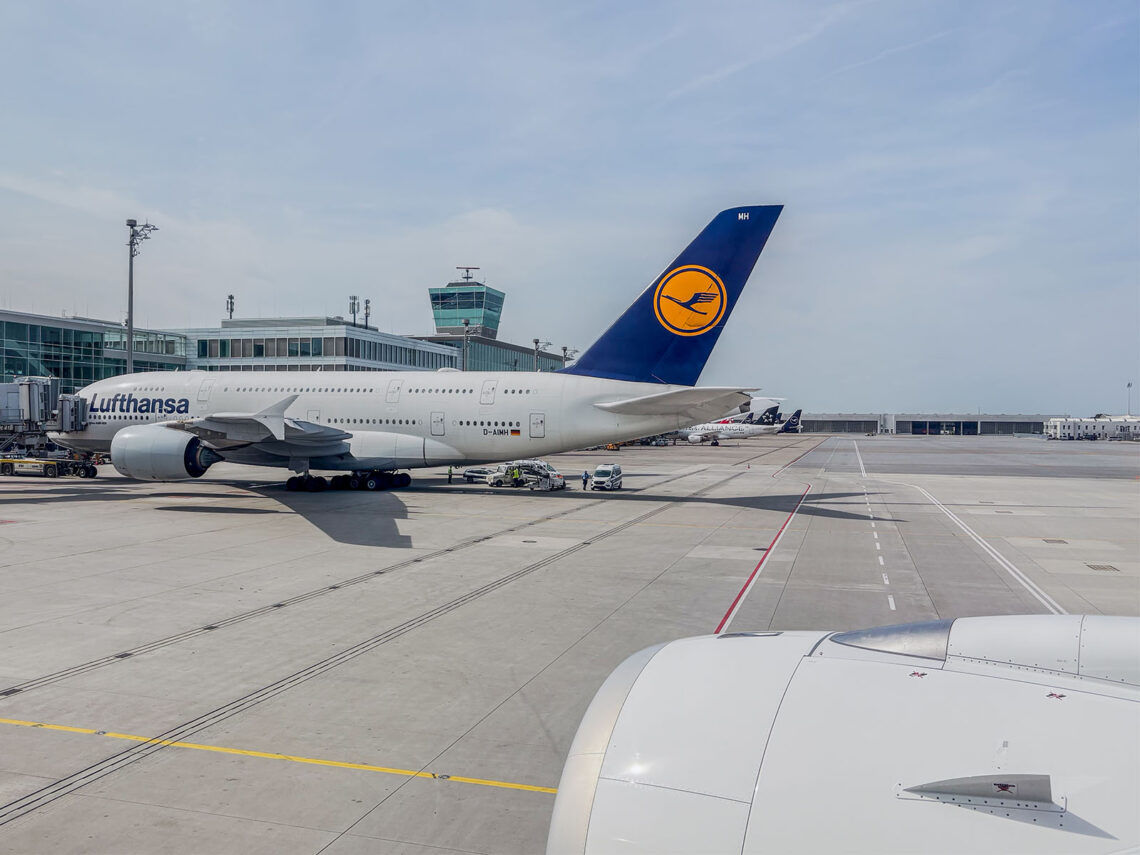 Lufthansa Airbus A380 Flugzeug Wingview Muc Flughafen