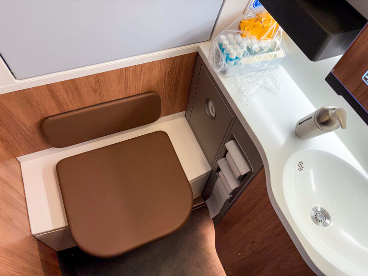 Lufthansa Allegris Business Class Airbus A350 Toilette Bad