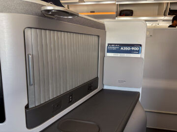Lufthansa Allegris Business Class Airbus A350 Verschliessbar Staufach Steckdosen Usb Anschluss