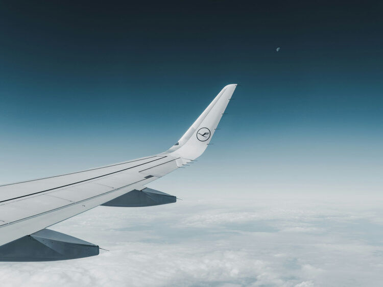Lufthansa Flugzeug Wing View Unsplash