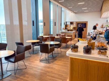 Lufthansa Senator Lounge Berlin Sitze Speisebereich