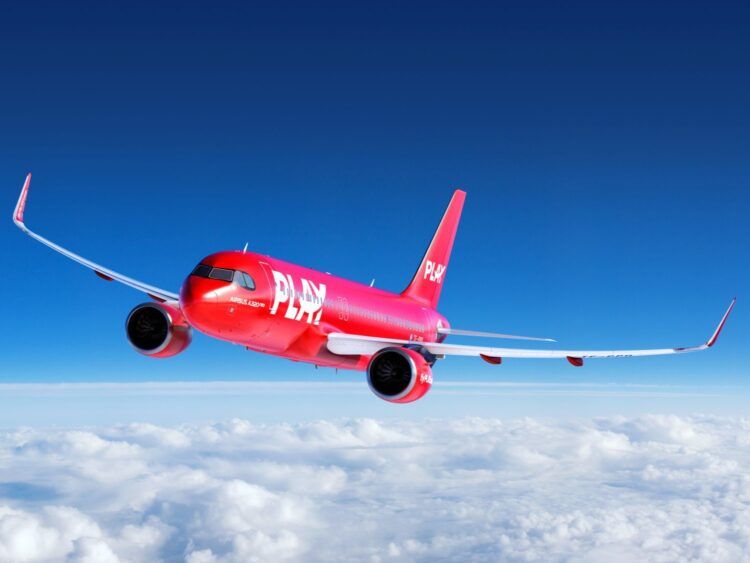 Play Airlines Flugzeug Copyright