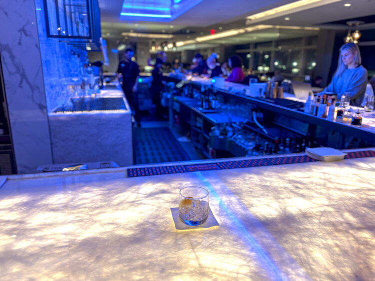 United Polaris Lounge San Francisco Bar Cocktail