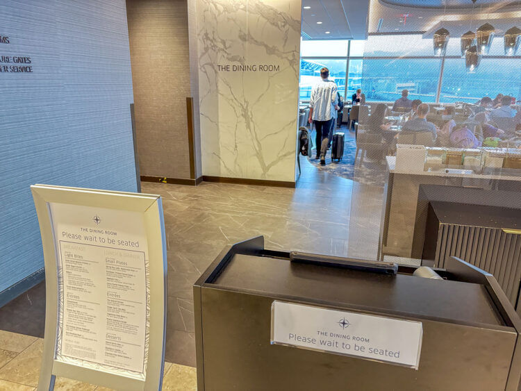 United Polaris Lounge San Francisco Dining Room Empfang