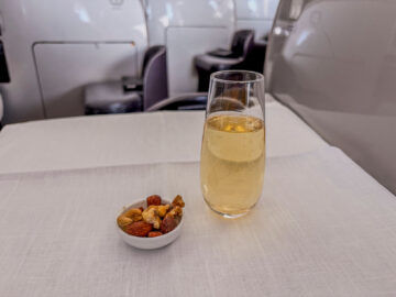Air New Zealand Business Premier Class Boeing 777 Essen Aperitif