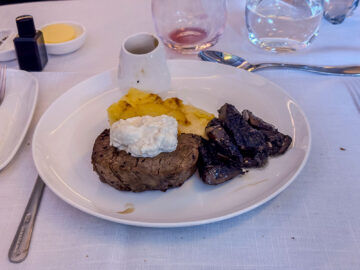 Air New Zealand Business Premier Class Boeing 777 Essen Hauptspeise Lunch