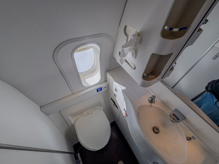 Air New Zealand Business Premier Class Boeing 777 Toilette Bad