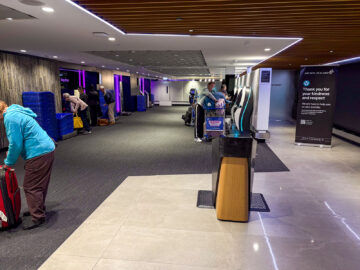 Air New Zealand Premium Checkin Auckland Flughafen Innen