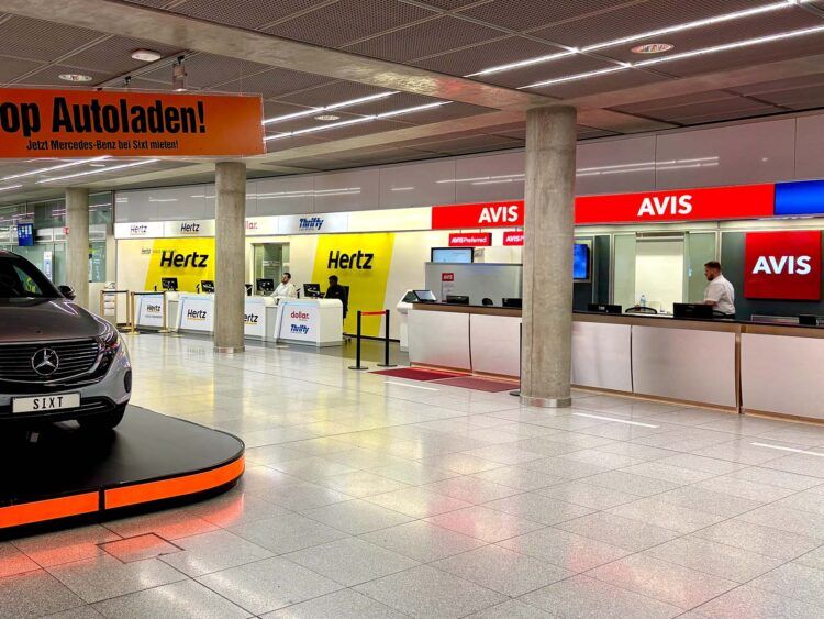 Avis Hertz Mietwagen Station Stuttgart