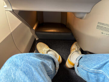 Lufthansa Aribus A350 Ex Pal Business Class Fussraum Ablage