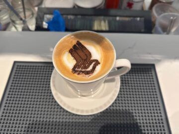 Singapore Airlines Silverkris Lounge Bangkok Cappucino