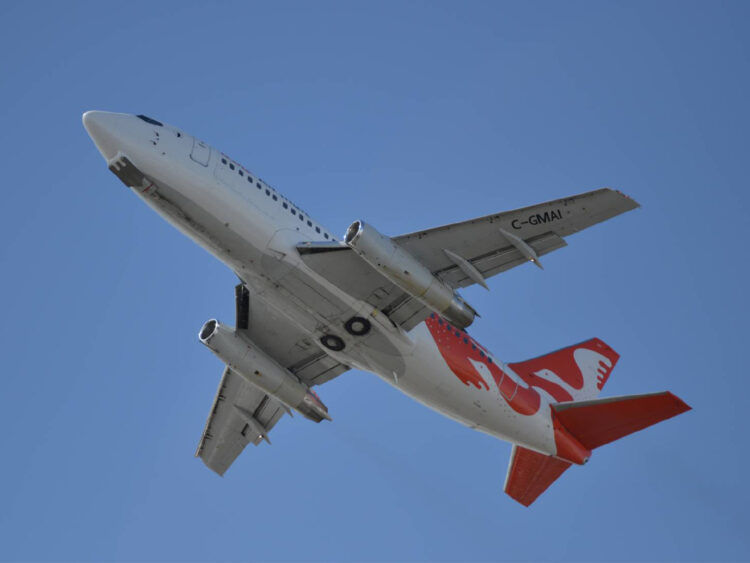 Air Inuit Boeing 737 200c Copyright