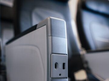 Lufthansa Airbus A320 Neue Kabine Usb Anschluss Copyright