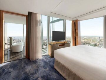 Shangri La The Shard London Iconic Shard Suite Copyright