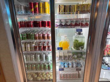 Singapore Airlines Silverkris Lounge Taipei Taoyuan Softdrinks