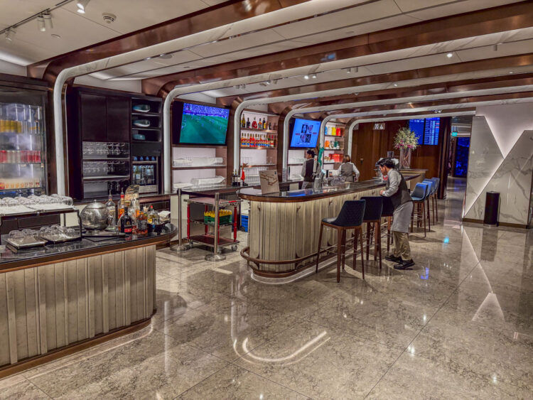 Singapore Airlines Silverkris Business Class Lounge Terminal 3 Singapur Bar