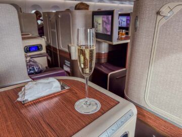 Thai Airways Airbus A350 900 Royal Silk Business Class Champagner