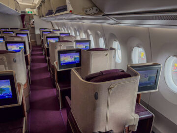 Thai Airways Airbus A350 900 Royal Silk Business Class Kabine Hinten