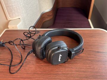 Thai Airways Airbus A350 900 Royal Silk Business Class Marshall Kopfhoerer