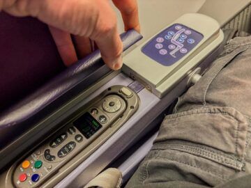 Thai Airways Boeing 777 200 Business Class Bildschirm Bedienung