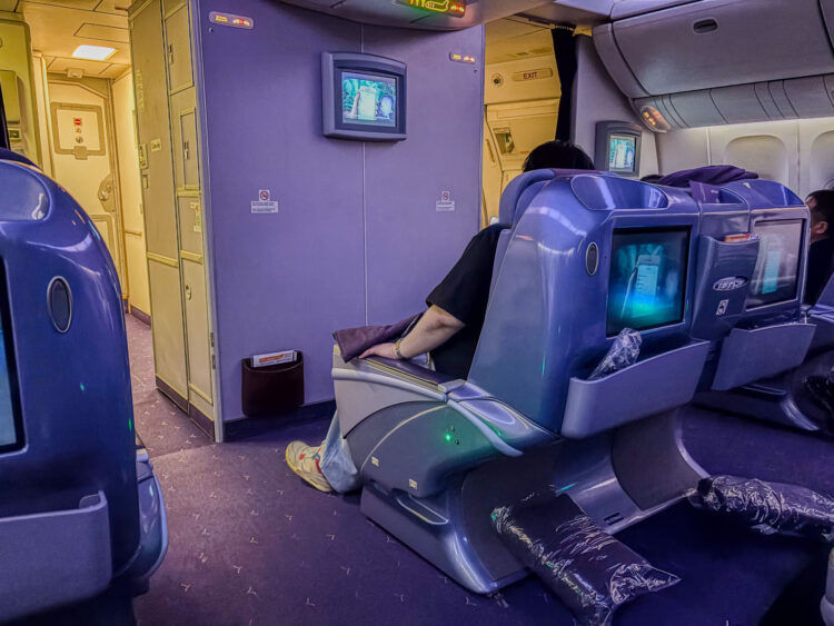 Thai Airways Boeing 777 200 Business Class Mittlere Sitze