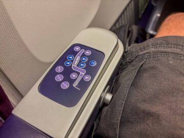 Thai Airways Boeing 777 200 Business Class Sitzbedienung