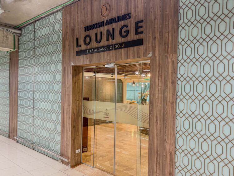 Turkish Airlines Lounge Bangkok Eingang Empfang