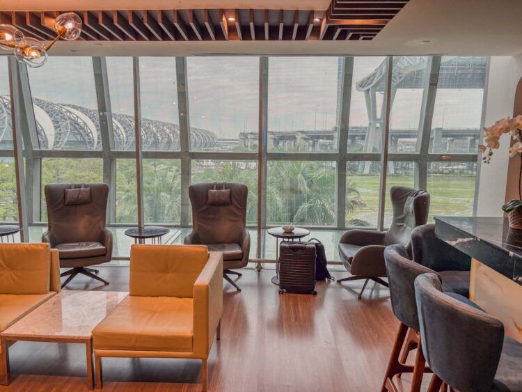 Turkish Airlines Lounge Bangkok Sitze Aussicht