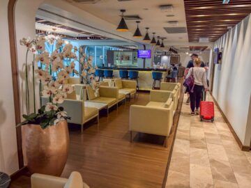 Turkish Airlines Lounge Bangkok Sitze Eingang