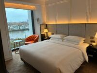 Park Hyatt London River Thames Bett 1