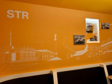 Lufthansa Business Lounge Stuttgart Mural